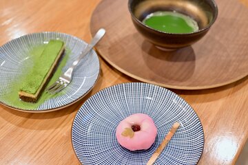 Matcha Tea Making with Sweets Experience