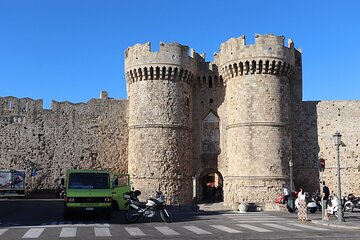 Medieval City of Rhodes and Archaeological Museum Private Tour