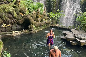 Private Tour at Griya Beji Waterfall with Holy Bath