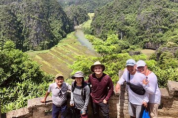 Ninh Binh Luxury Day Tour with Small Group of 9 Paxs