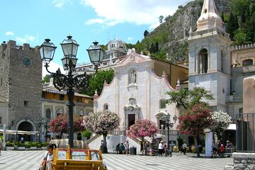 Taormina Tour with Greek Theater Ticket from Giardini Naxos port