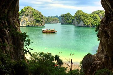 Uncover the Beauty of Cat Ba Island & Lan Ha Bay 3D2N Adventure