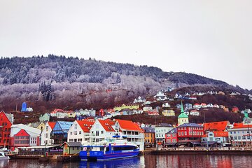 2 Days Bergen, Hardangerfjord and Preikstolen Private Tour