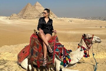 Cairo Highlights Pyramids, Museum with Lunch From Sharm El Sheikh