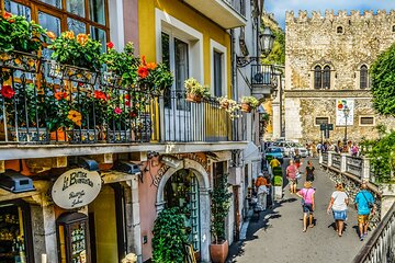 Taormina and Etna Full Day Tour from Giardini Naxos cruise port