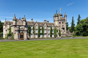 Private Balmoral Castle and Royal Lochnagar Distillery Tour