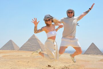 Tour to the Pyramids with Professional Photographer from Hurghada