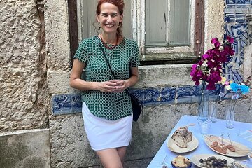 Private Portuguese Home Cooking Class in Lisbon with Defne