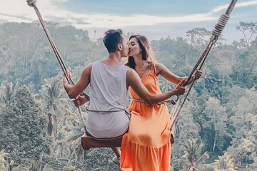 Bali Swing, Monkey Forest and Waterfalls Tour 