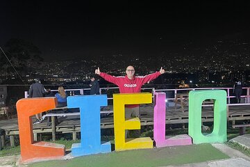 Private Scenic viewpoints tour of Medellin at Night