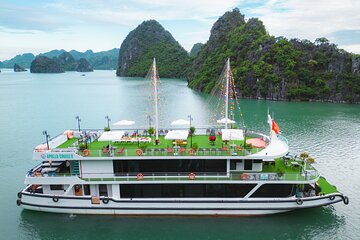 From Hanoi: 1-Day Halong 5-Star Cruise w/Jacuzzi & Buffet Lunch