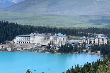  Lake Louise, Moraine, Peyto and Bow Lakes, Banff Town Day Tour