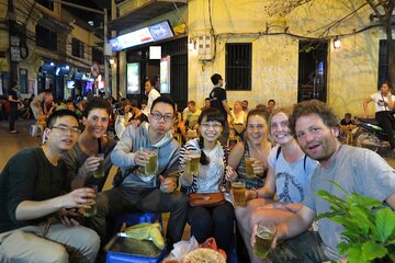 Ultimate Hanoi Street Food with 8 Authentic Tastings