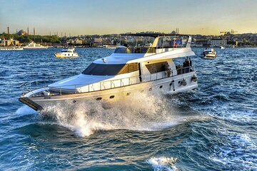 Istanbul Private Luxury Yacht on Bosphorus 25 Meter 82 Feet