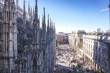 Private Walking City Tour in Milan