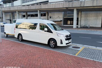 Private Group 4-13 passengers Cape Town Airport Transfers 