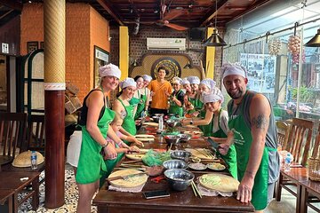 Authentic Hanoi Cooking with Traditional Dishes & Market Tour