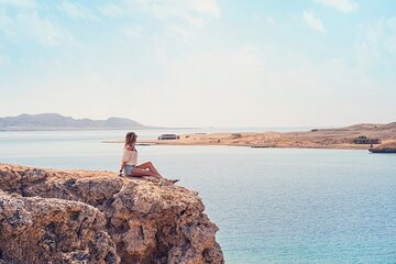 Half Day Bus tour To Ras Mohamed & Magic Lake & Mangarof Rock 