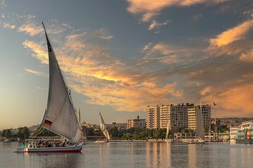 Private Felucca Tour with Nile Pharaoh Lunch
