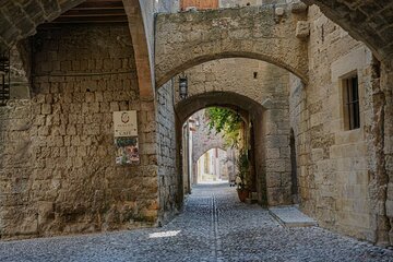 Rhodes Jewish Quarter and Synagogue Private Tour
