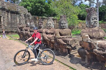 Angkor Wat Bike Tour With local Tour Guide from Siem Reap