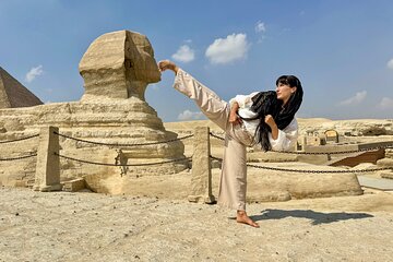 Grand Egyptian Museum and Giza pyramids with a Female Tourguide 