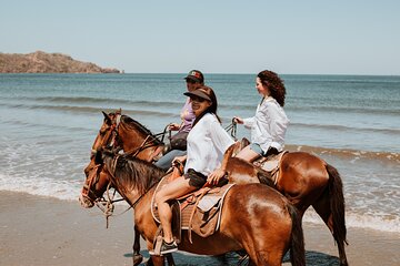 1 Hour Private Horseback Riding Tour in Playa Conchal