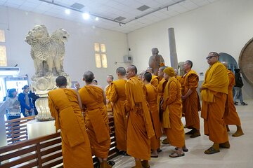 Buddhist Spiritual Tour : 6 Days Journey Through Sacred Sites.