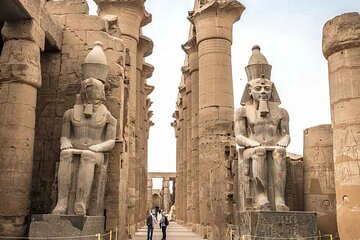 Hurghada: Over Day Luxor Tour Valley of the Kings with tickets