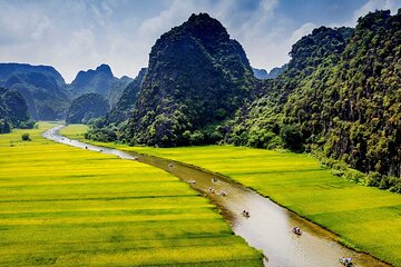 Ninh Binh Day Tour to Hoa Lu Tam Coc and Mua Cave