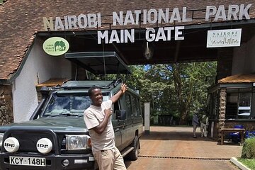 Nairobi National Park Half Day Tour with Landcruiser with Pickup