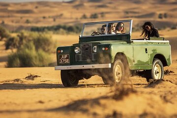 Hot air Balloon With 1957 Vintage Land Rover
