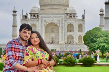 Taj Mahal and Agra Private Guided Same Day Tour from Delhi