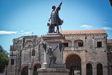 Santo Domingo: 7 Hour Cultural and Culinary Tour from Punta Cana