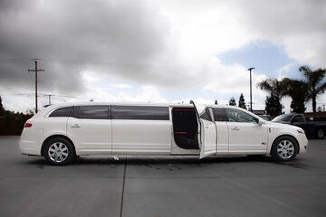 VIP Limousine Transfer for Wedding, Nightlife and Corporate Event