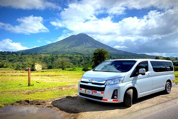 Private transport Papagayo to Arenal - Premium Service VIP