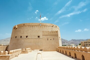 Oman's Highlights 4 days package ( Group tour)