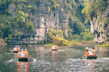 Private Ninh Binh Excursion: Local Family, Trang An & Bich Dong