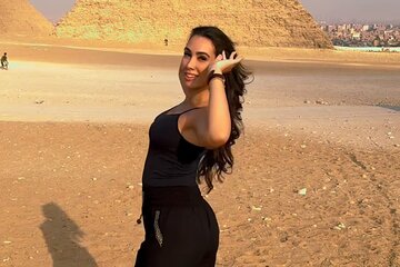 Private Tour to Pyramids with Professional Photographer 