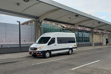 Transfer SJO Airport area to Caldera Cruises or Fiesta Hotel area