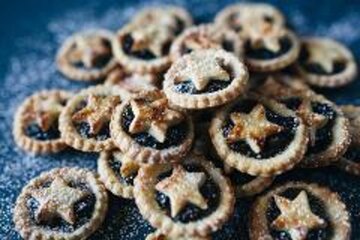 Cotswolds Christmas Baking Workshop in Burford