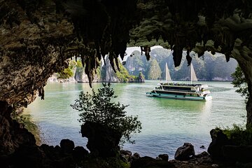 7 hours Luxury Unique Route Amethyst cruise