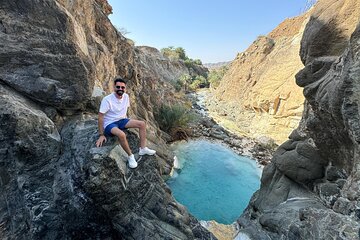 Hiking Tour in Wadi Shees and Crystal Lake