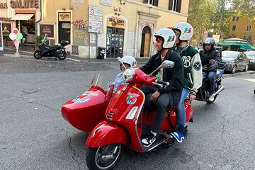 Rome Private Guided Tour in Vespa Sidecar with Aperitivo