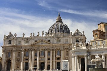St. Peter's Basilica, Grottoes and Square Guided Tour