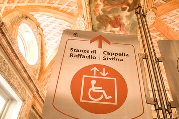 Wheelchair Accessible Vatican and Sistine Chapel Tour with Maria