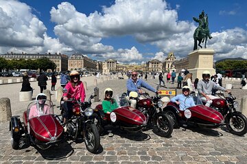 Versailles Chateau and Estate Day Tour by Sidecar
