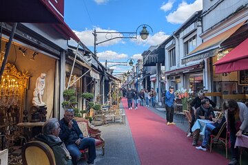 Flea Market Private Tour With A Professional Guide