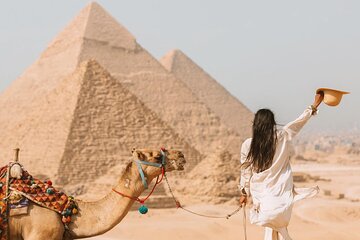 Private tour Giza Pyramids,Sphinx,Egyptian Museum with Local Lunch