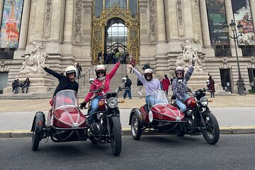 Custom Half-Day Paris Sidecar Experience